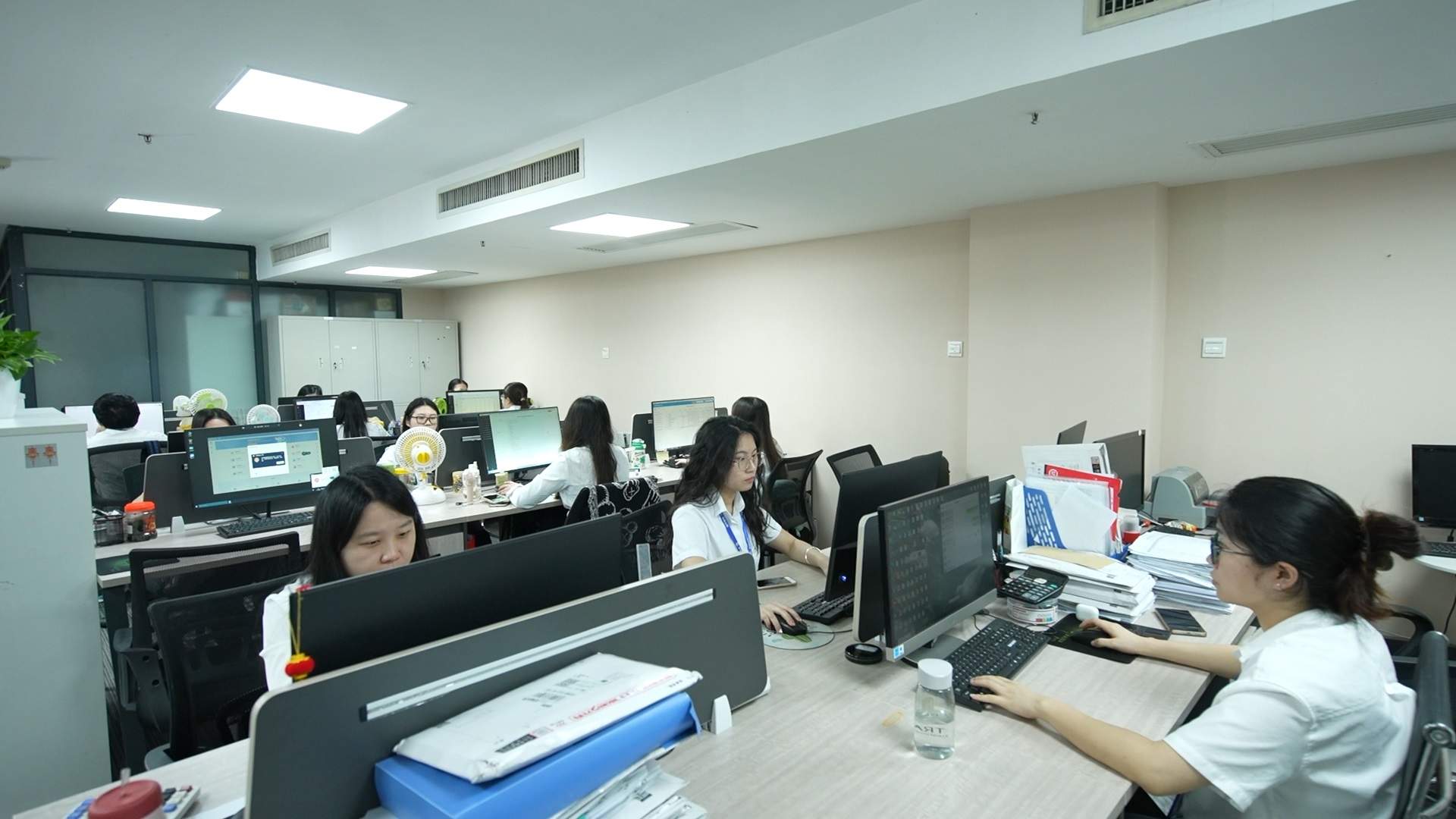 佛山南海万达财税一站式服务 | 工商注册·记账报税·高新认定
